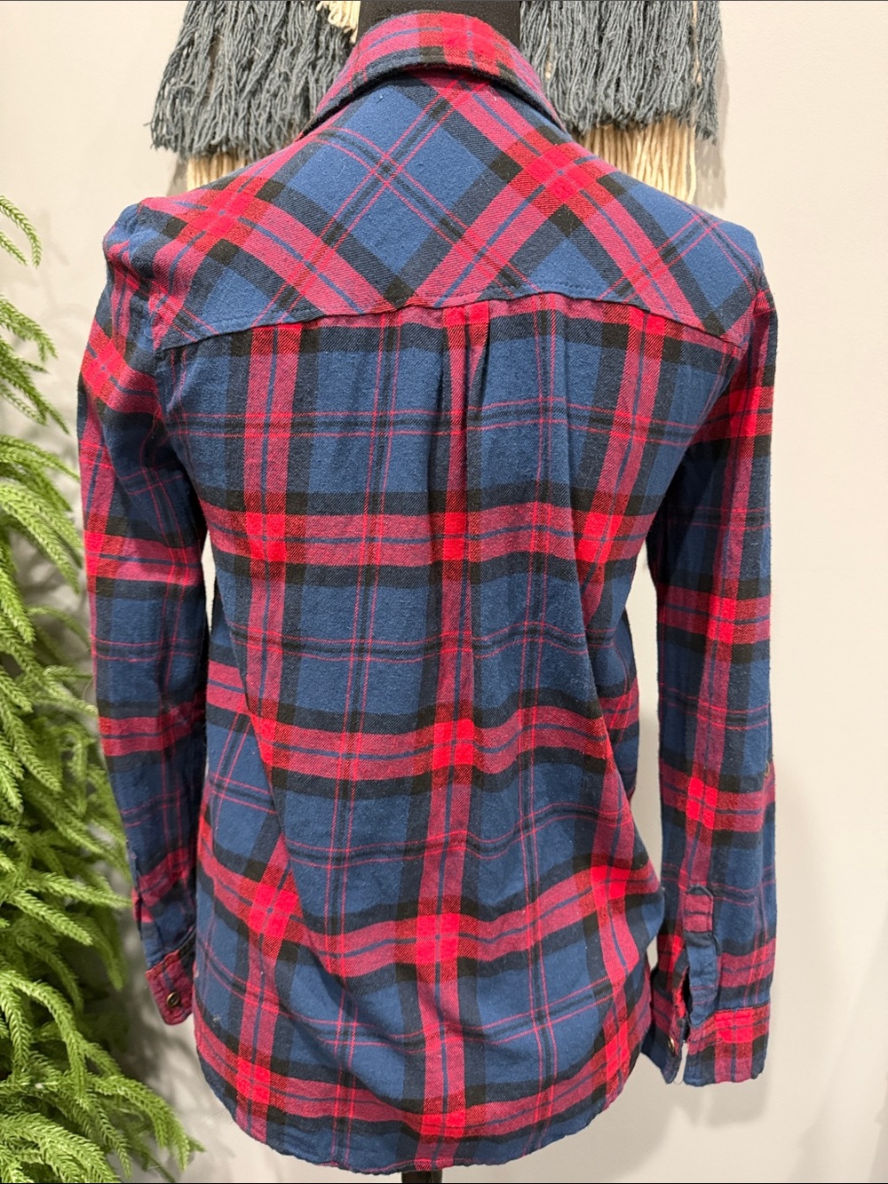 Love Tree Red and Navy Plaid Button-Up Shirt Size Small - Picture 3 of 8